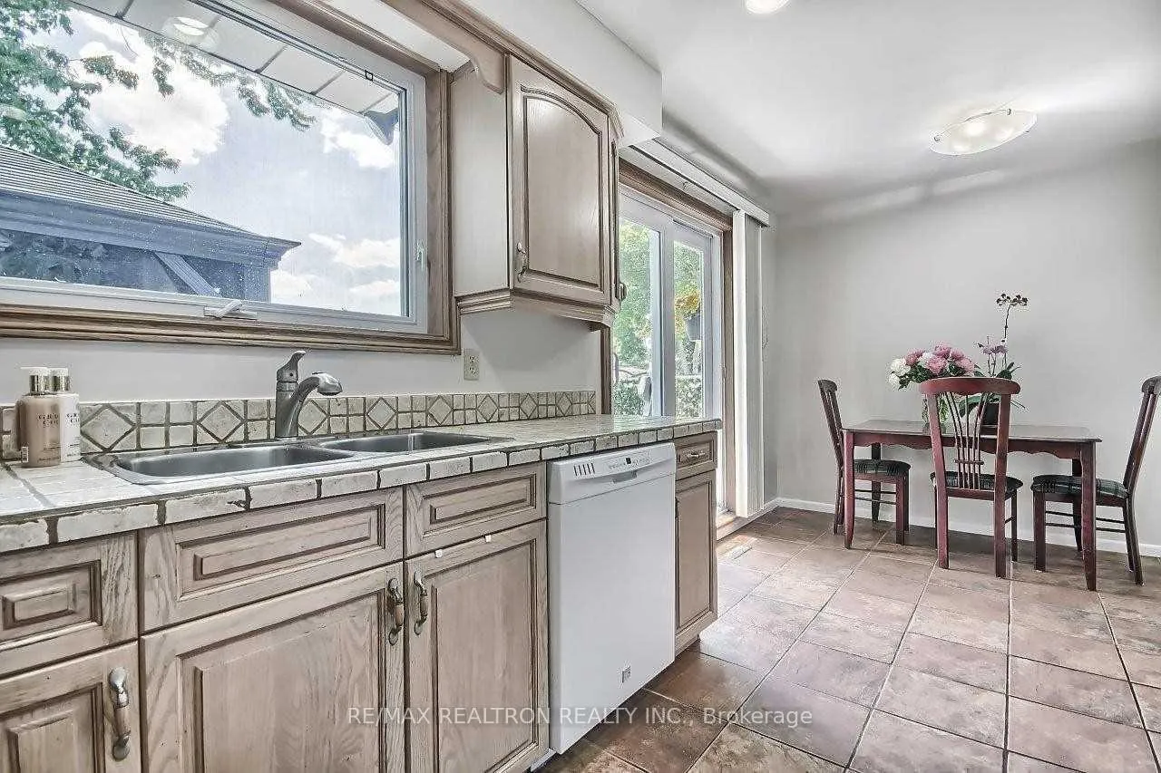 Photo 12 of 17 Hill Drive, Aurora, Hills of St Andrew — HOMEH