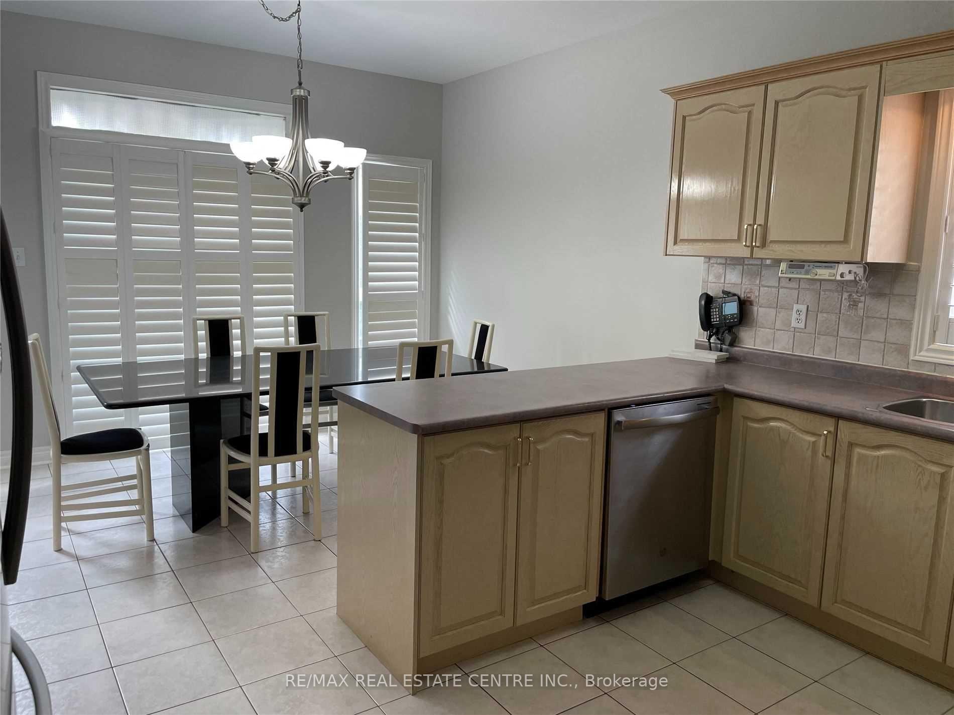 Photo 16 of 226 Monte Carlo(Upper) Drive, Vaughan, Sonoma Heights — HOMEH