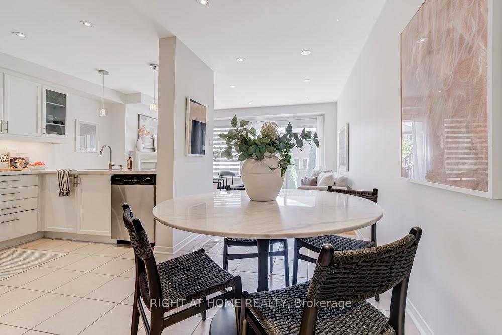 Photo 4 of 35 Brahm Court, Vaughan, Vellore Village — HOMEH
