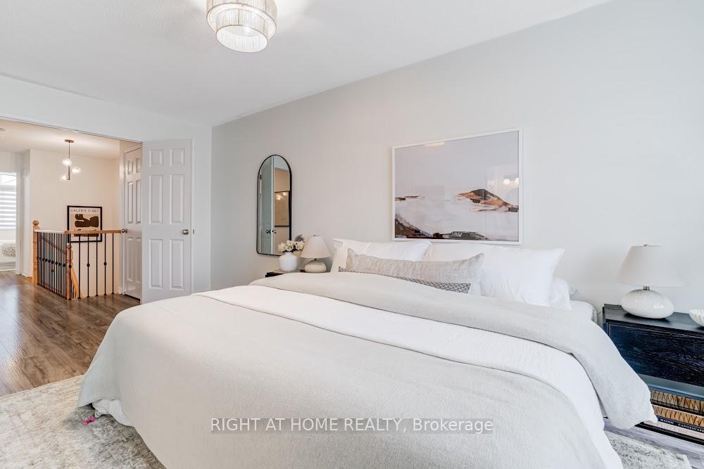Photo 17 of 35 Brahm Court, Vaughan, Vellore Village — HOMEH