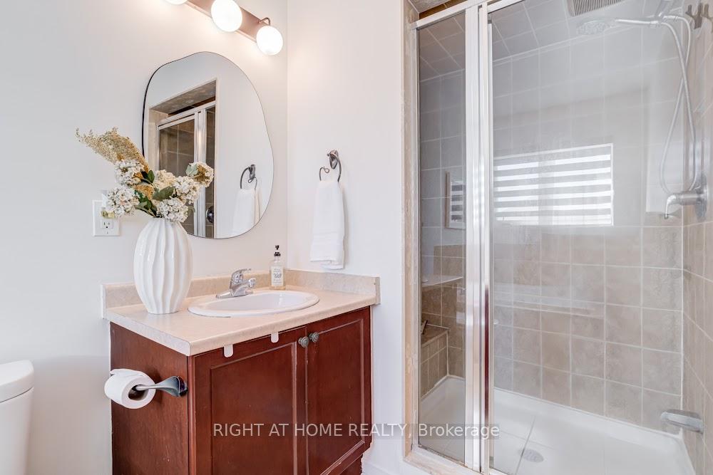 Photo 20 of 35 Brahm Court, Vaughan, Vellore Village — HOMEH