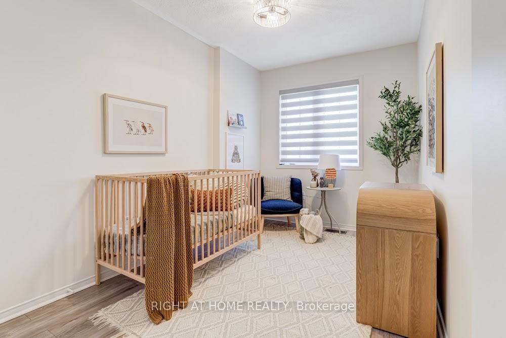 Photo 21 of 35 Brahm Court, Vaughan, Vellore Village — HOMEH