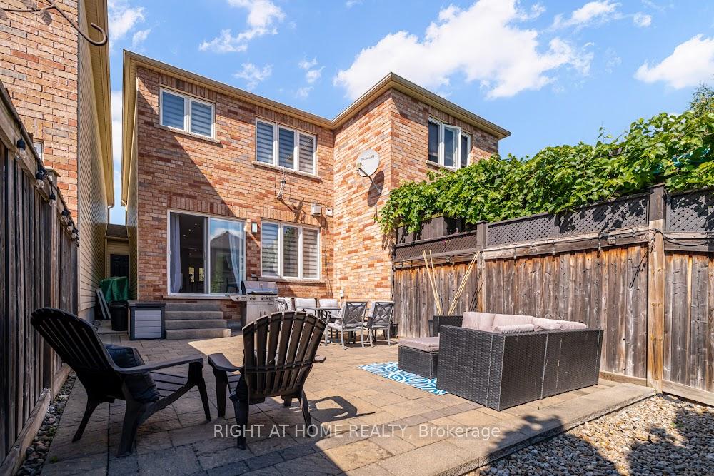Photo 36 of 35 Brahm Court, Vaughan, Vellore Village — HOMEH