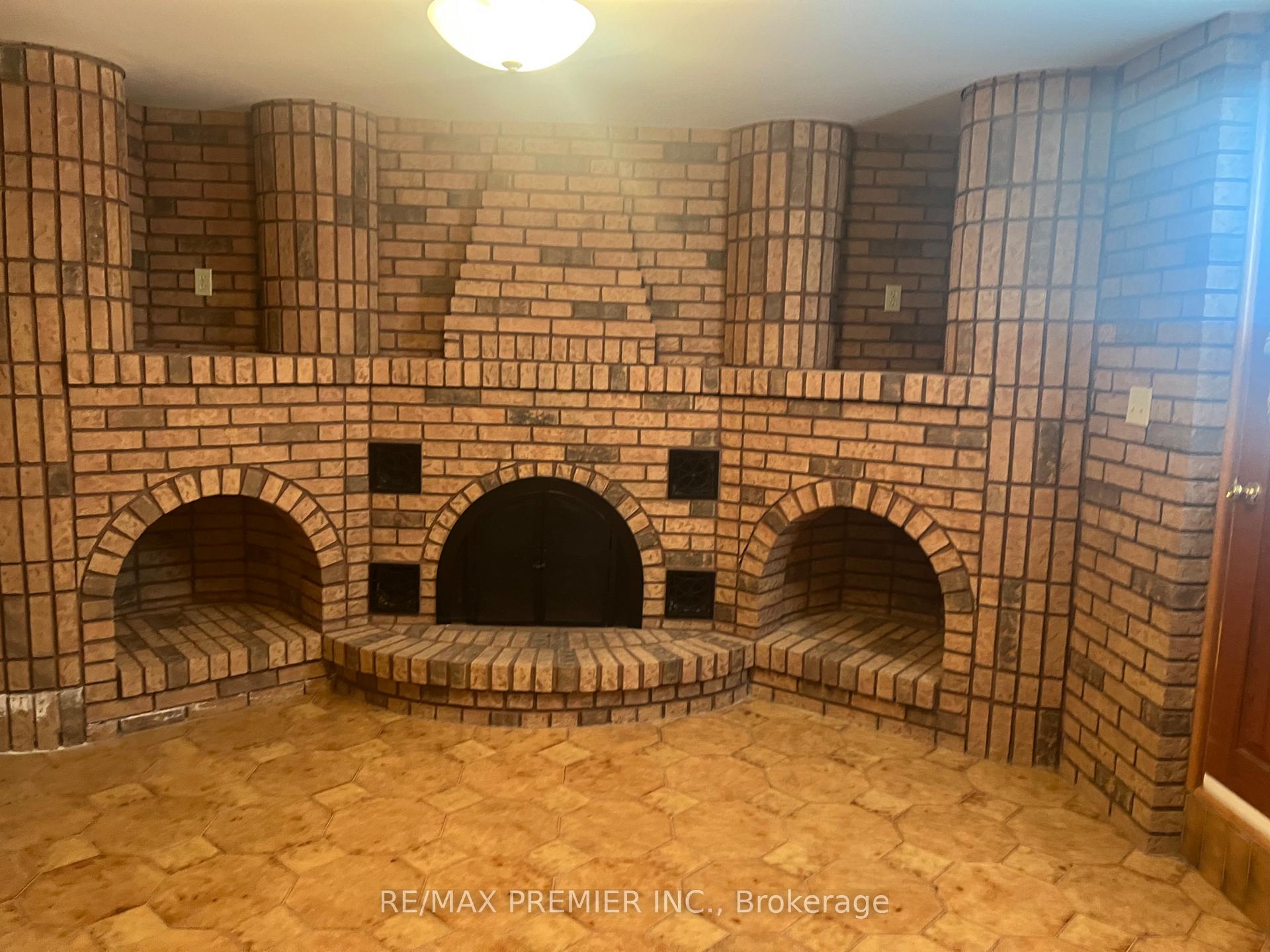 Photo 4 of 116 Jeanne Drive, Vaughan, East Woodbridge — HOMEH