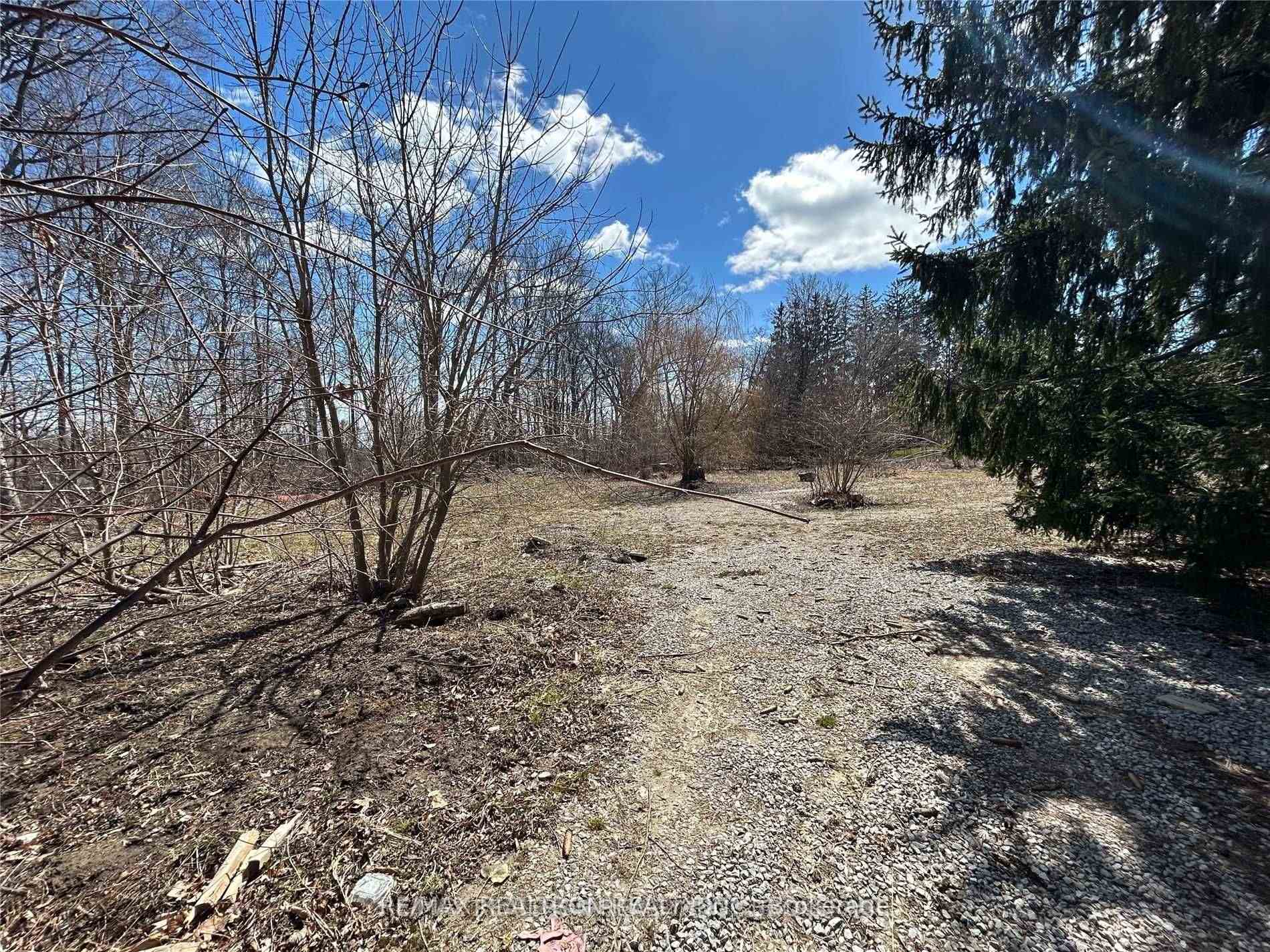 Photo 3 of 507 Rougemount(Back Lot) Drive, Pickering, Rosebank — HOMEH