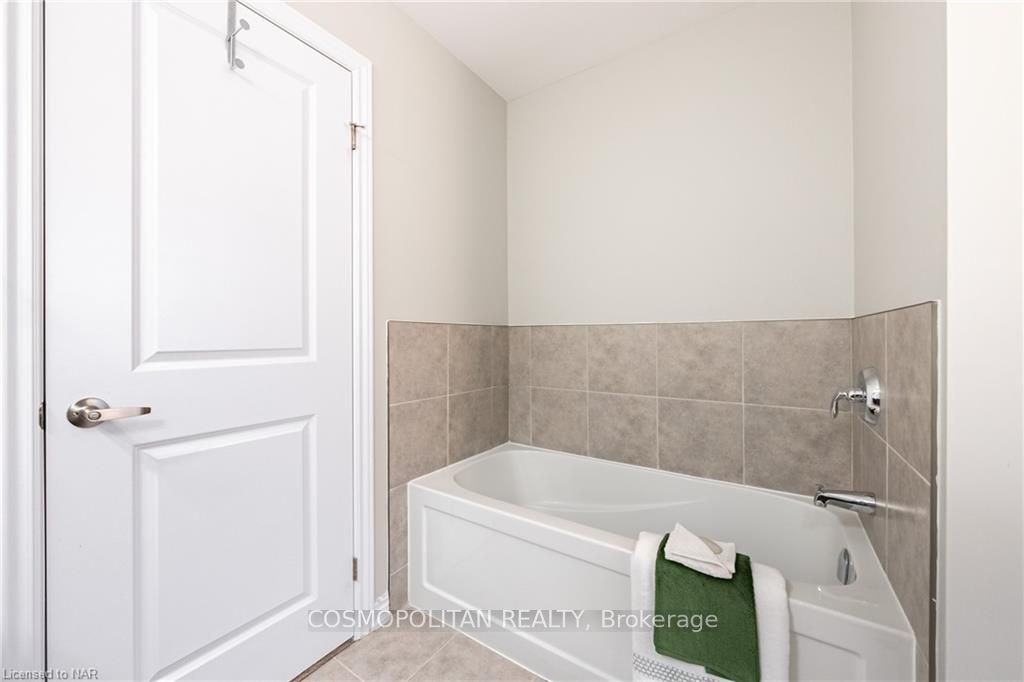 Photo 18 of 74 Bethune Avenue, Welland, Lincoln/Crowland — HOMEH