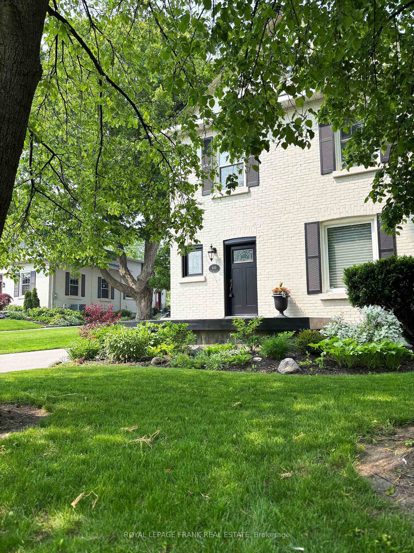 Photo 2 of 600 Centre Street N, Whitby, Downtown Whitby — HOMEH