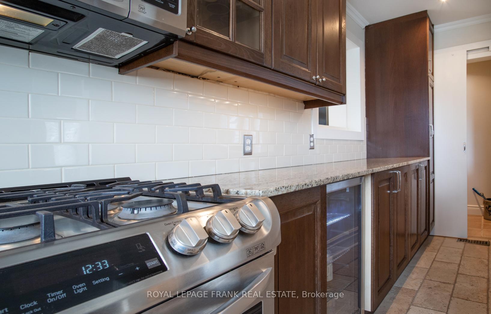 Photo 14 of 600 Centre Street N, Whitby, Downtown Whitby — HOMEH