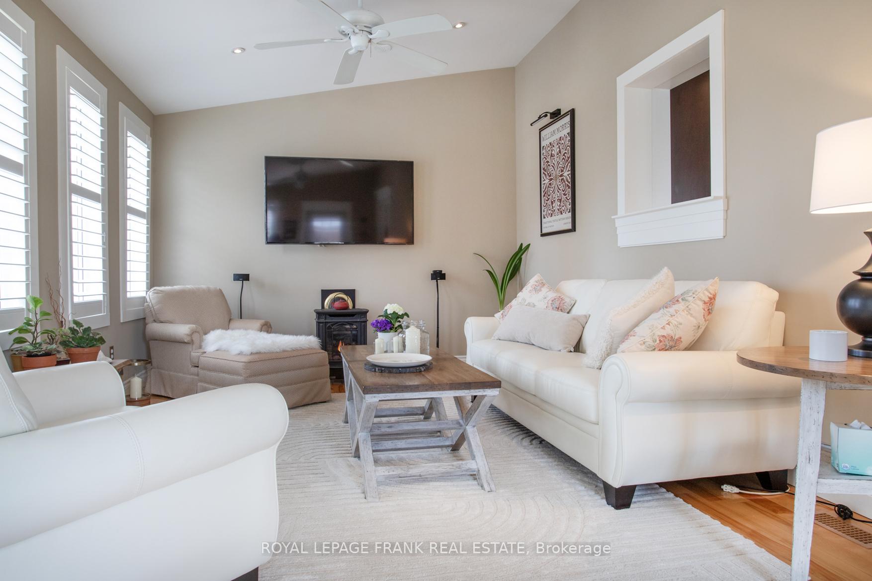Photo 18 of 600 Centre Street N, Whitby, Downtown Whitby — HOMEH