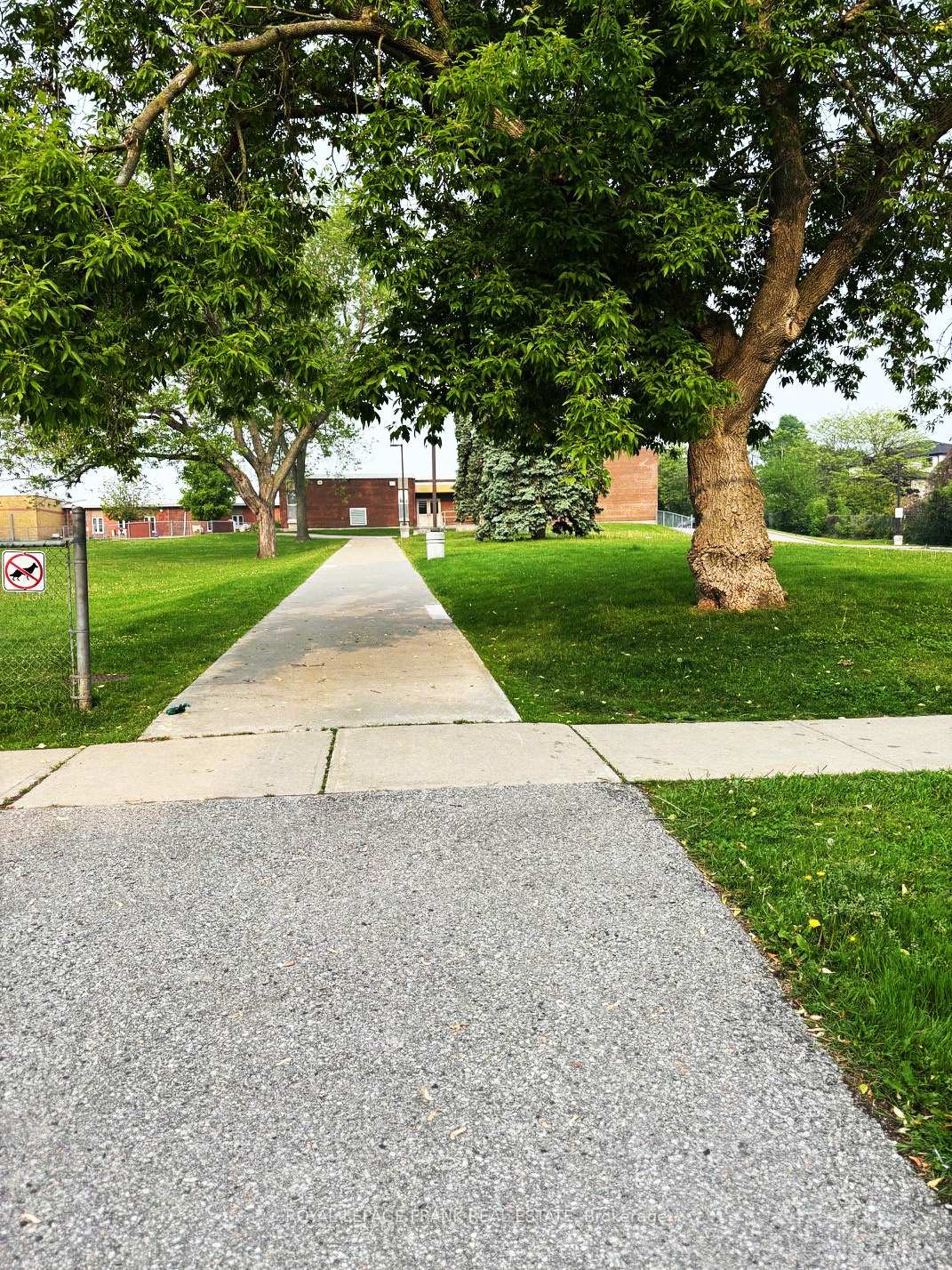 Photo 41 of 600 Centre Street N, Whitby, Downtown Whitby — HOMEH