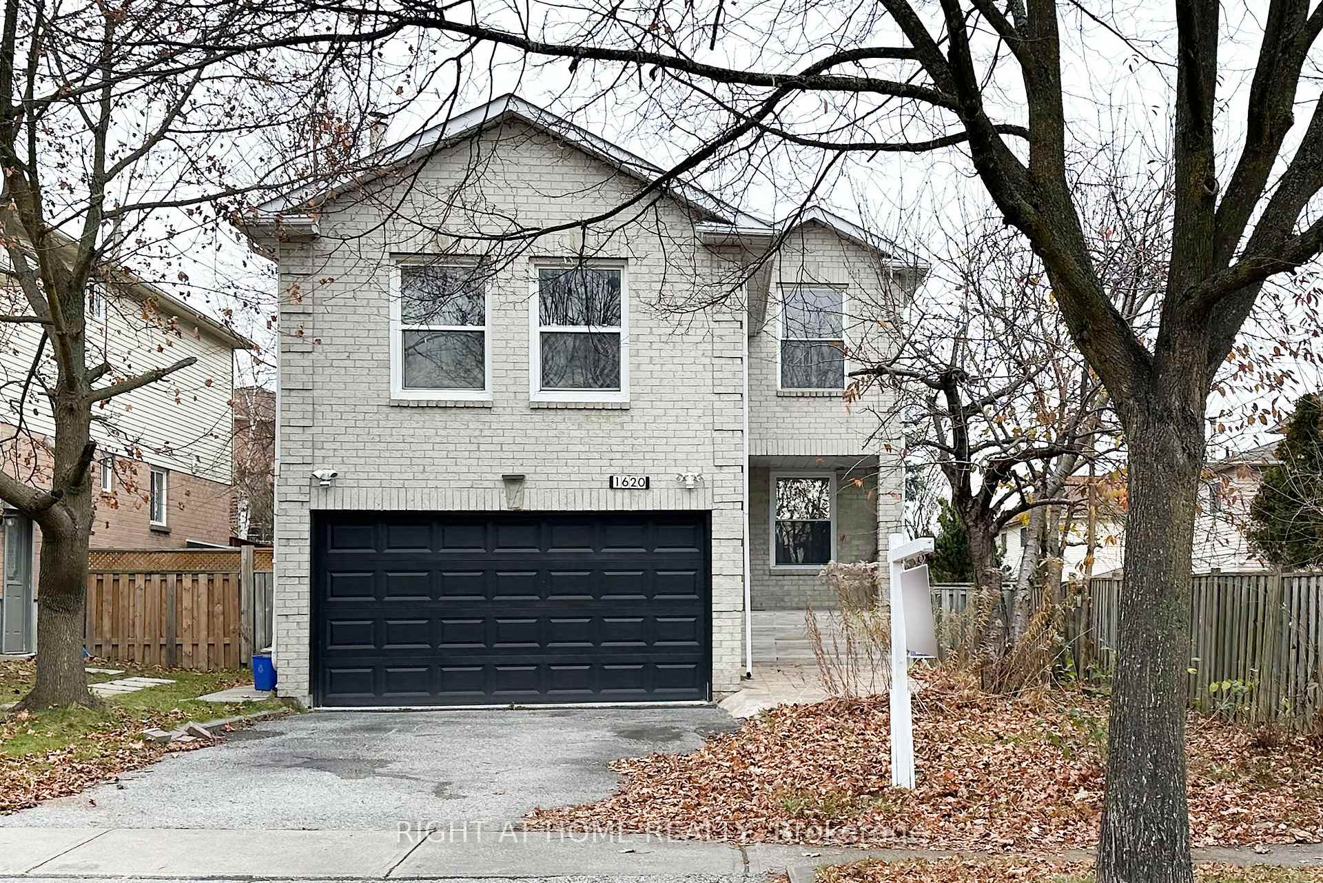Front of 1620 Mcbrady Crescent