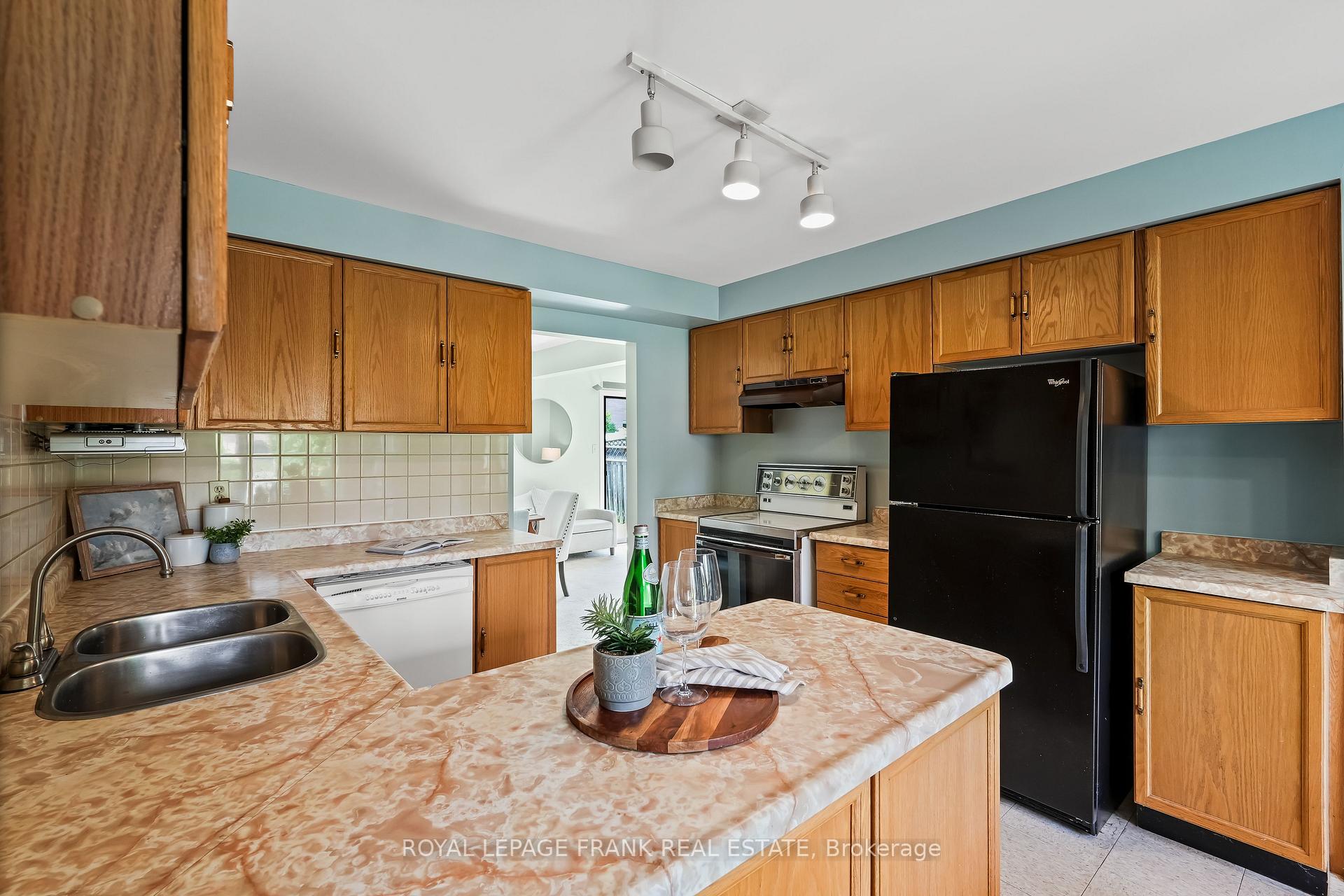 Photo 10 of 46 Ventris Drive, Ajax, Central West — HOMEH
