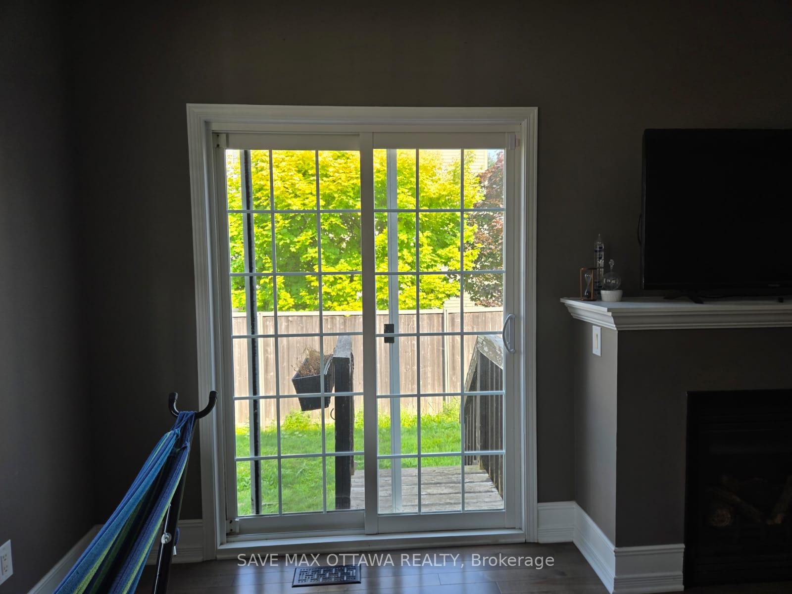 Photo 4 of 600 Pamplona Private, Ottawa, Barrhaven - Stonebridge — HOMEH