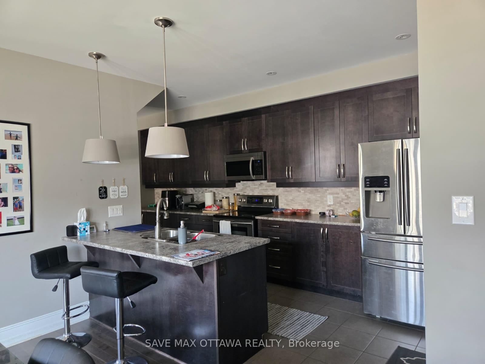 Photo 5 of 600 Pamplona Private, Ottawa, Barrhaven - Stonebridge — HOMEH