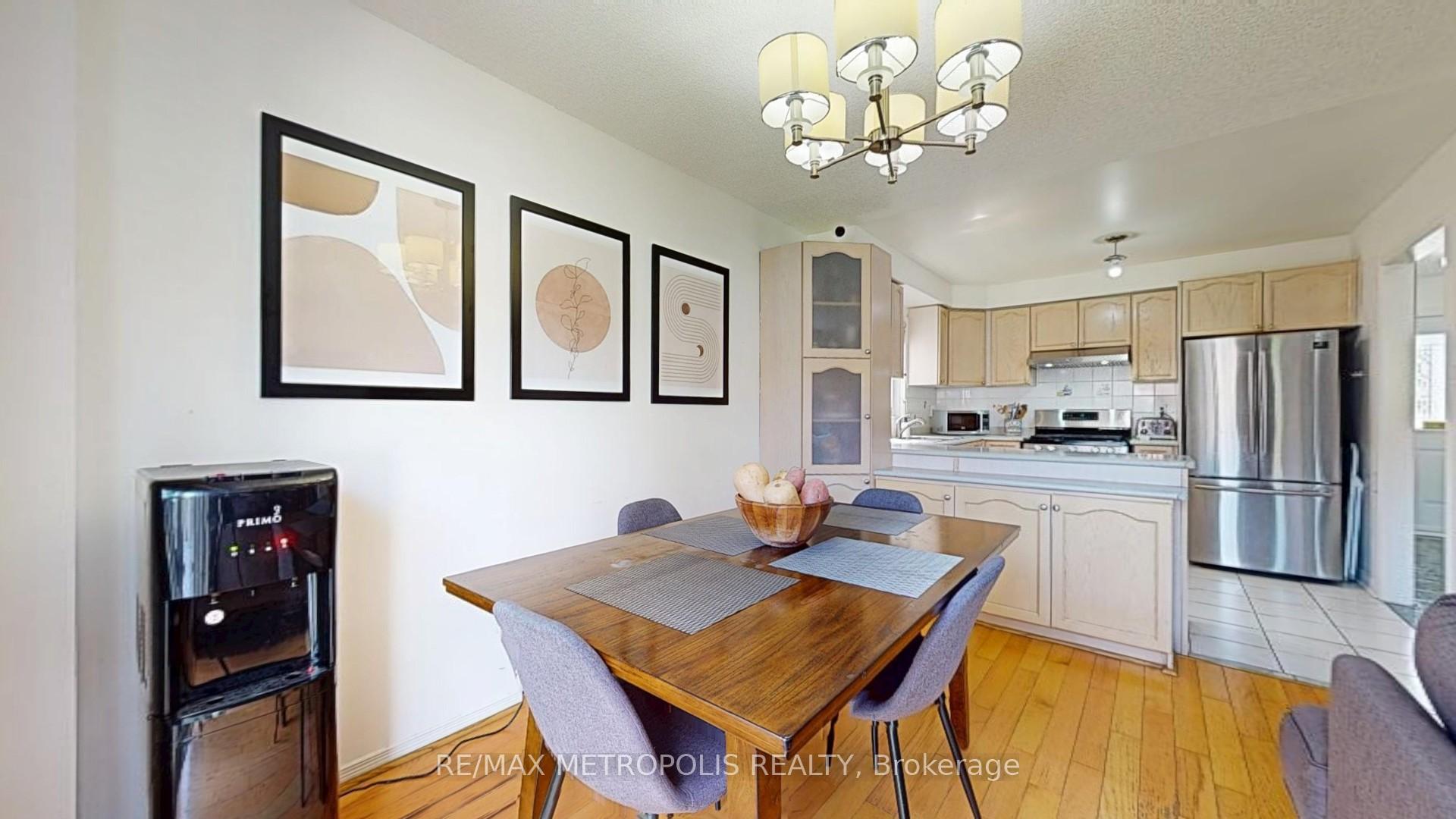 Photo 13 of 63 Whitefaulds Road, Vaughan, Maple — HOMEH