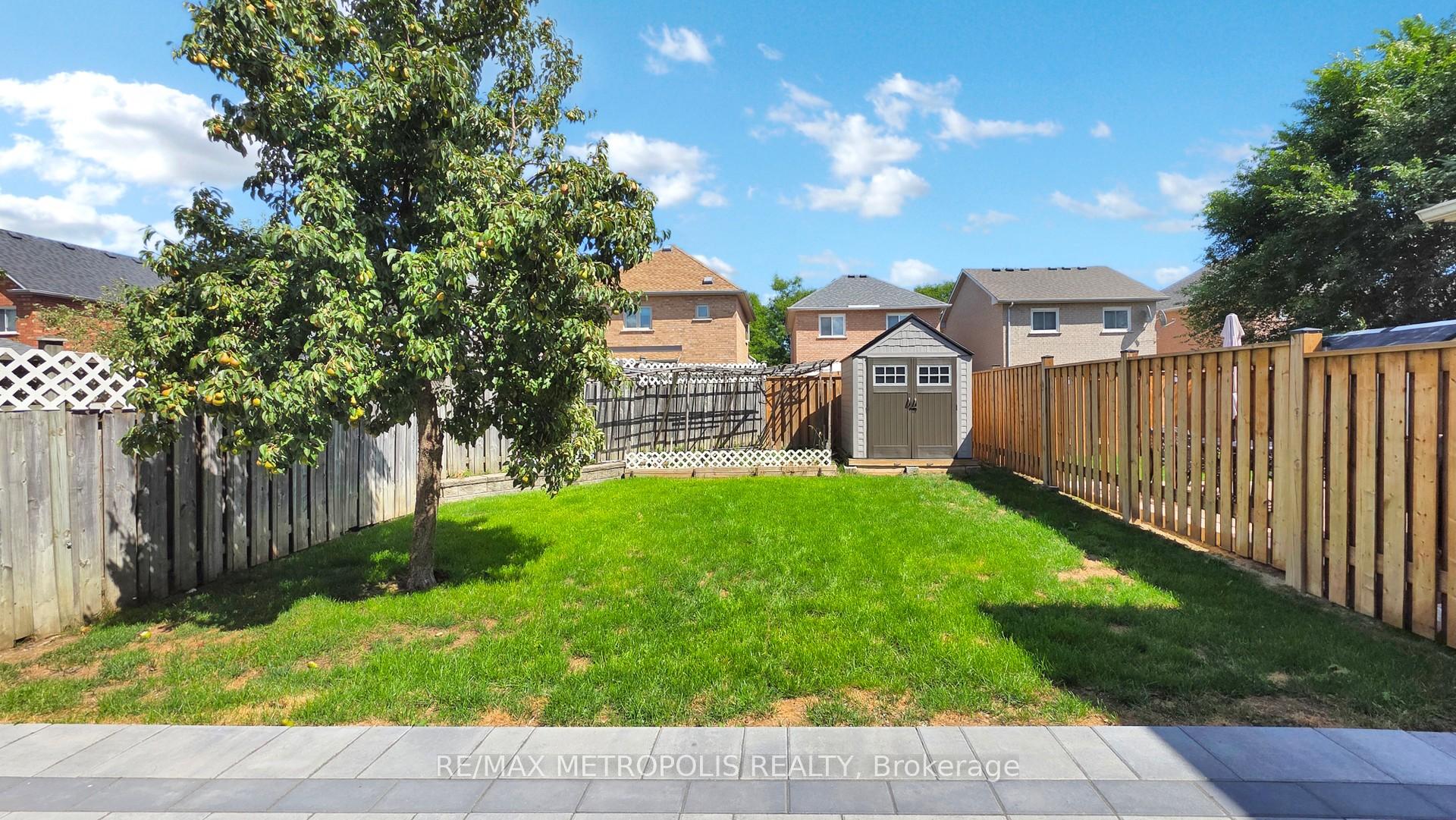 Photo 47 of 63 Whitefaulds Road, Vaughan, Maple — HOMEH