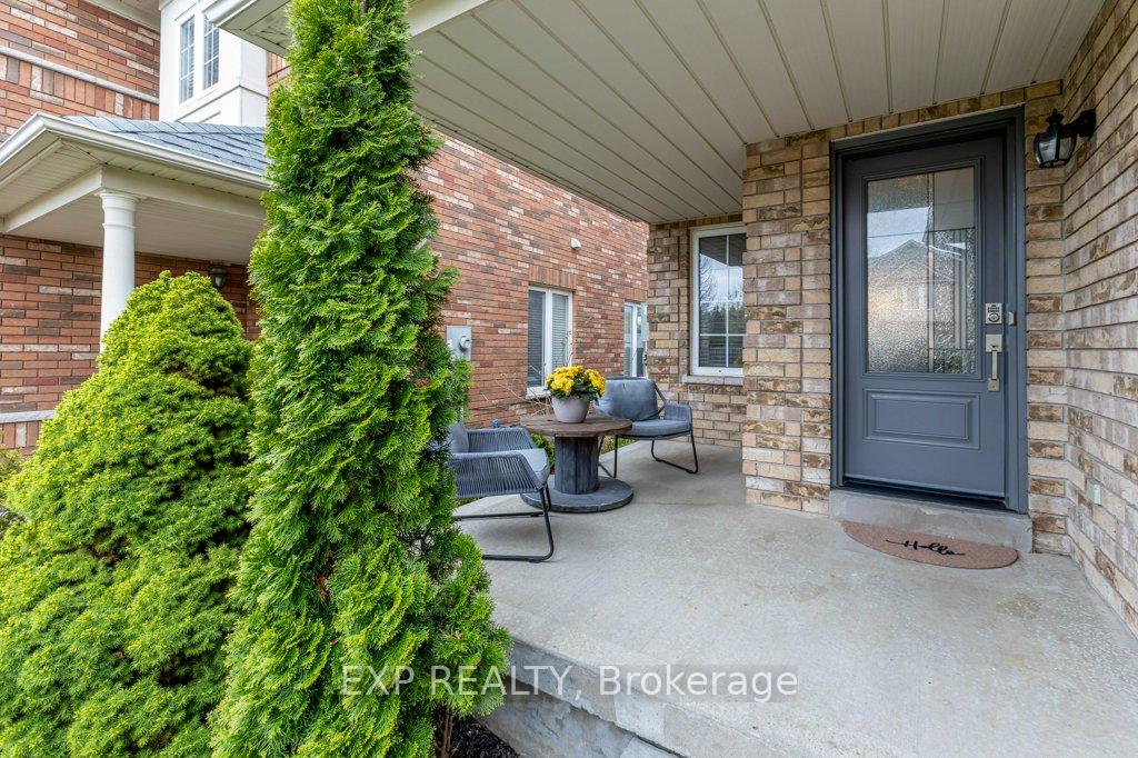 Photo 4 of 20 Scepter Place, Whitby, Rolling Acres — HOMEH