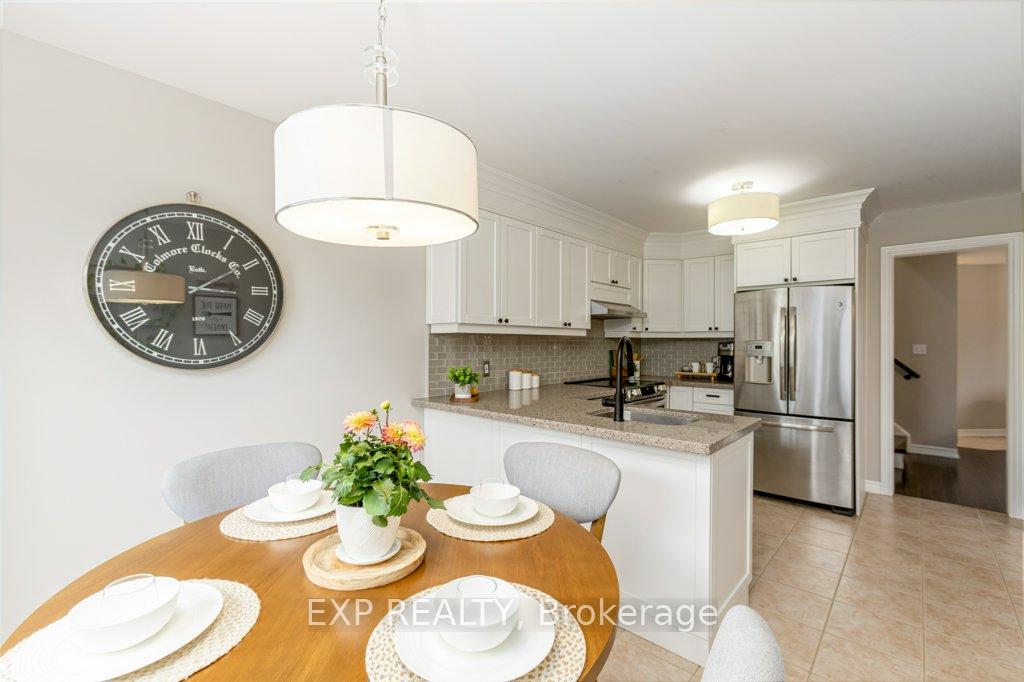 Photo 14 of 20 Scepter Place, Whitby, Rolling Acres — HOMEH