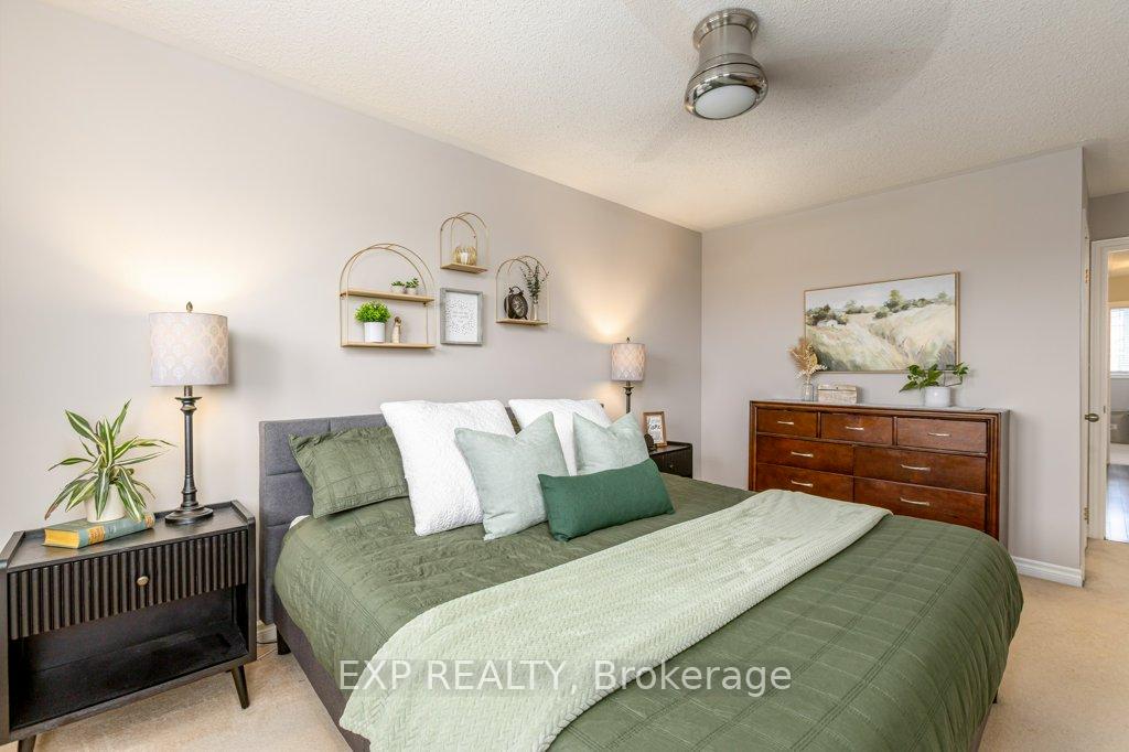 Photo 19 of 20 Scepter Place, Whitby, Rolling Acres — HOMEH