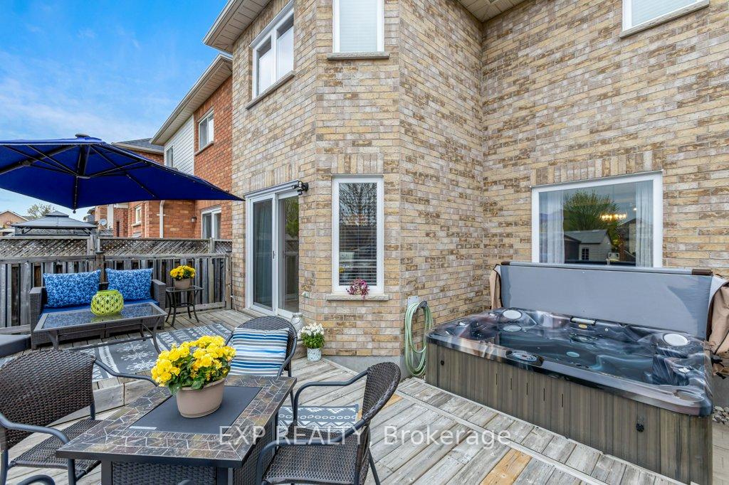 Photo 32 of 20 Scepter Place, Whitby, Rolling Acres — HOMEH