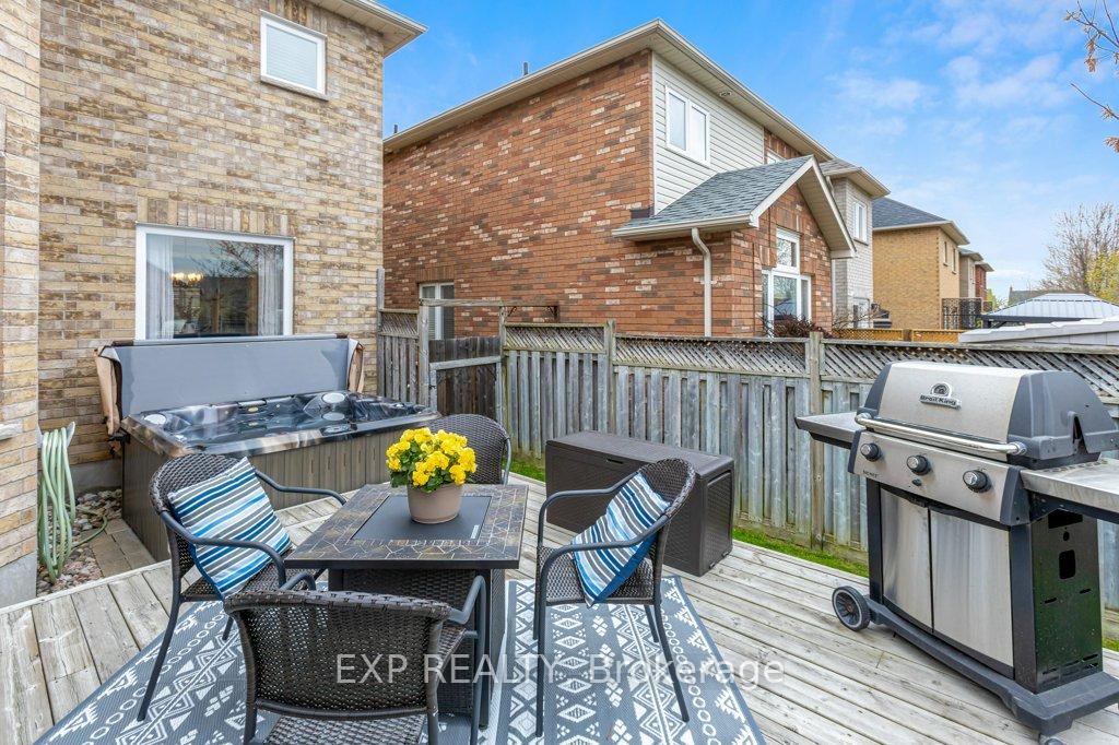 Photo 33 of 20 Scepter Place, Whitby, Rolling Acres — HOMEH