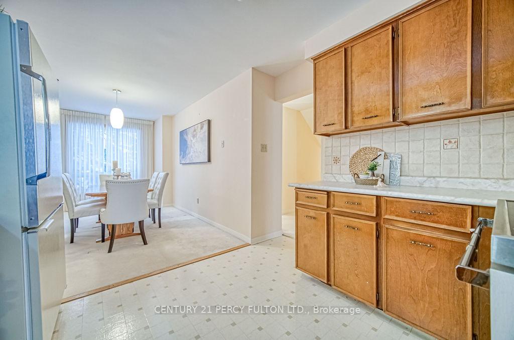 Photo 15 of 626 Creekview Circle, Pickering, West Shore — HOMEH