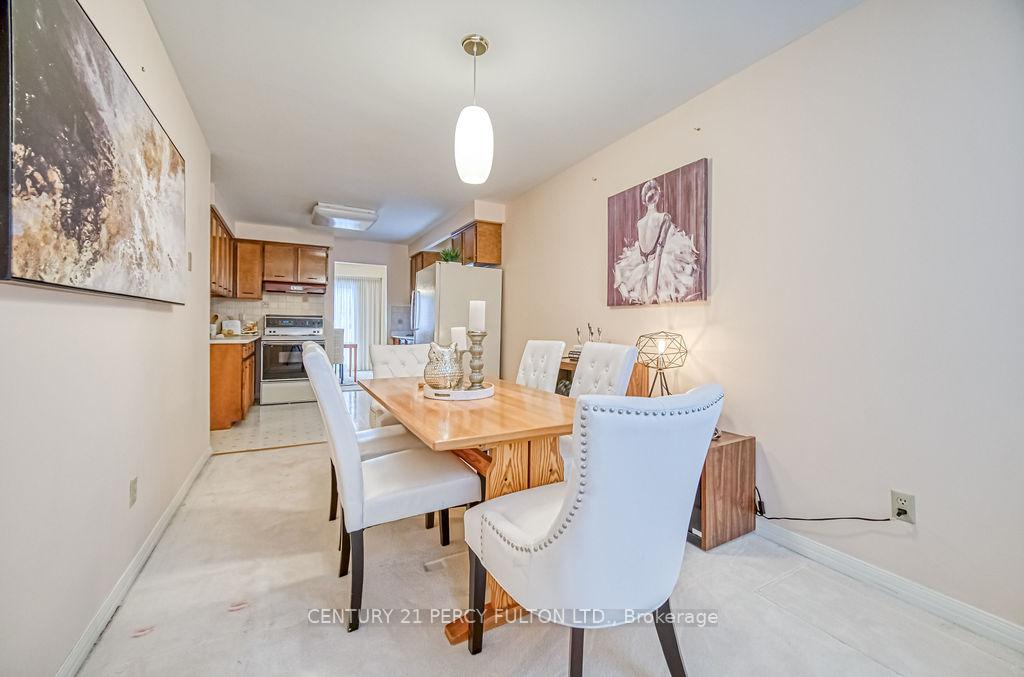 Photo 18 of 626 Creekview Circle, Pickering, West Shore — HOMEH