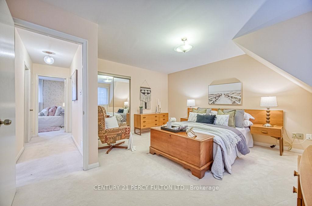 Photo 21 of 626 Creekview Circle, Pickering, West Shore — HOMEH