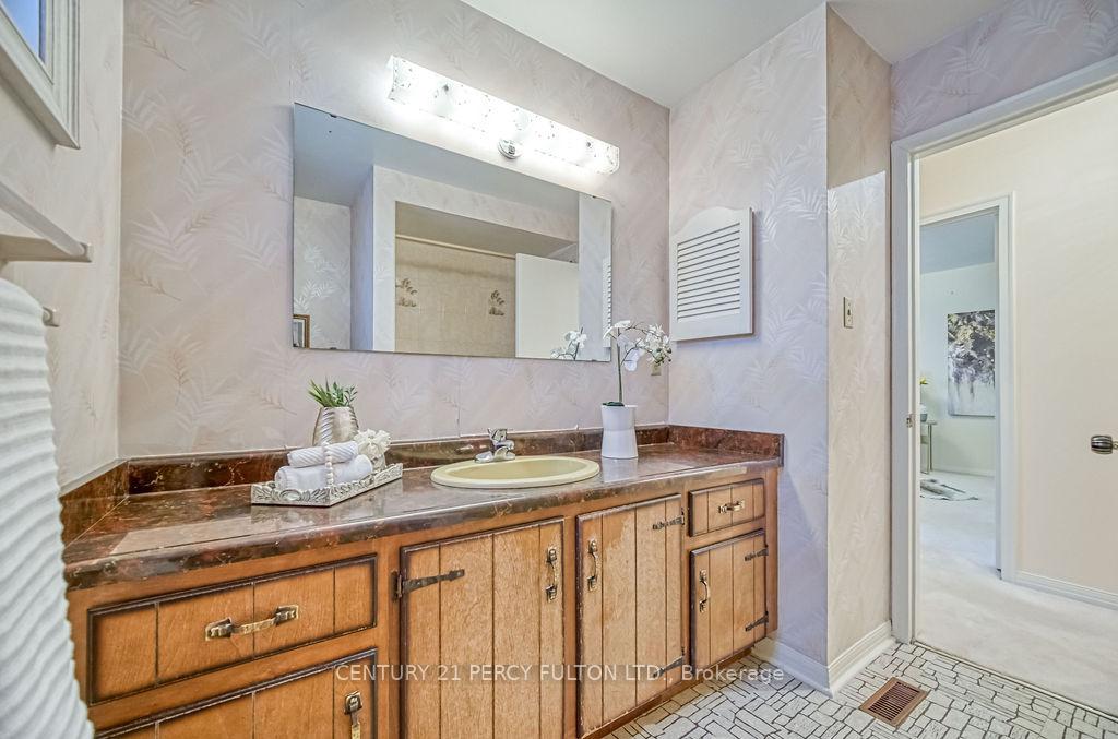 Photo 33 of 626 Creekview Circle, Pickering, West Shore — HOMEH