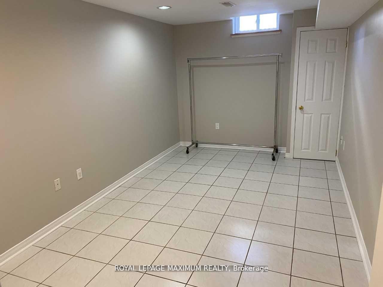 Photo 6 of 140 Andy Crescent, Vaughan, Elder Mills — HOMEH