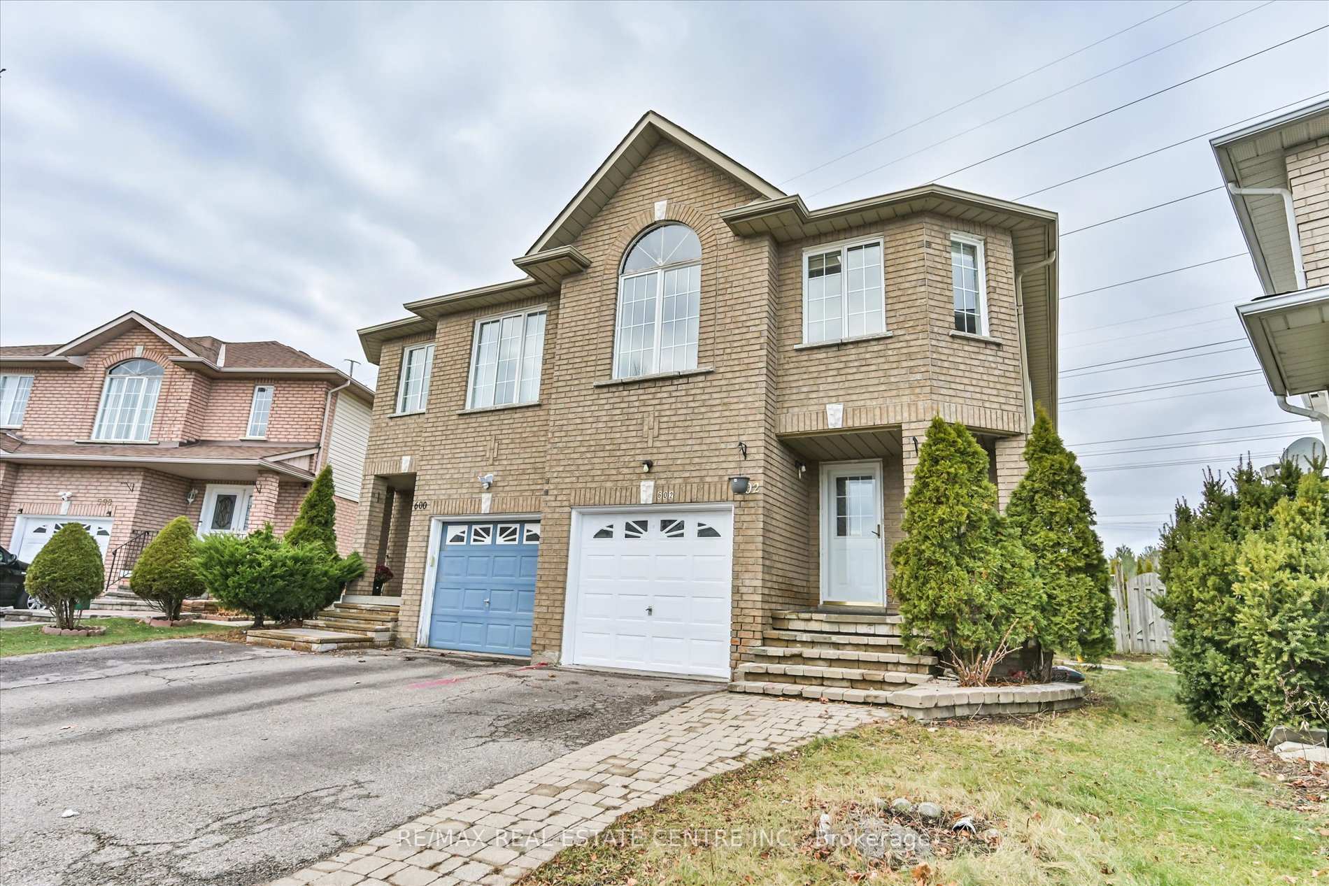 Photo 2 of 602 Amaretto Avenue, Pickering, Amberlea — HOMEH