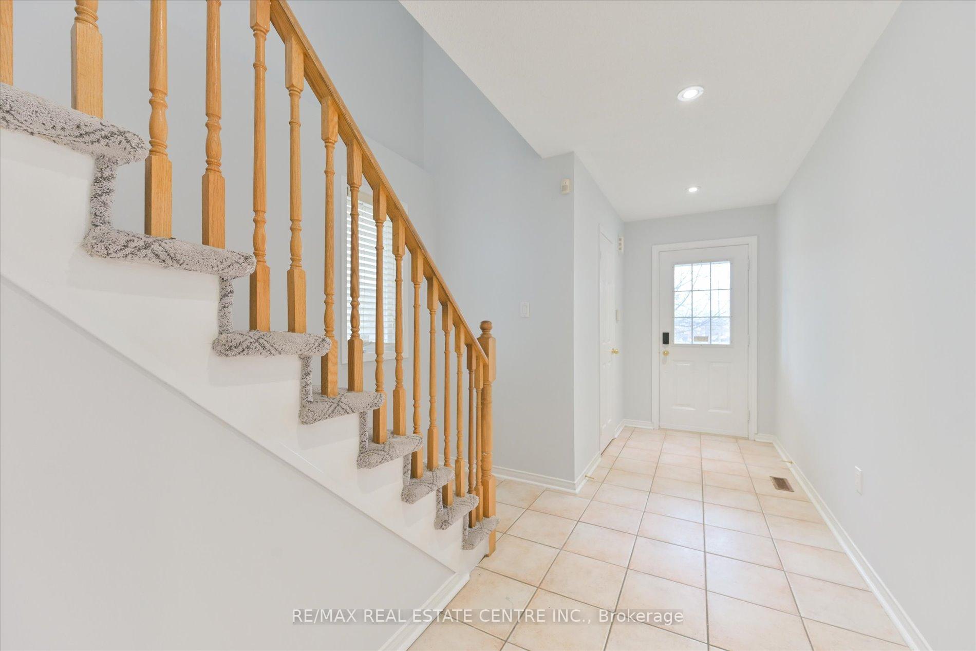 Photo 4 of 602 Amaretto Avenue, Pickering, Amberlea — HOMEH