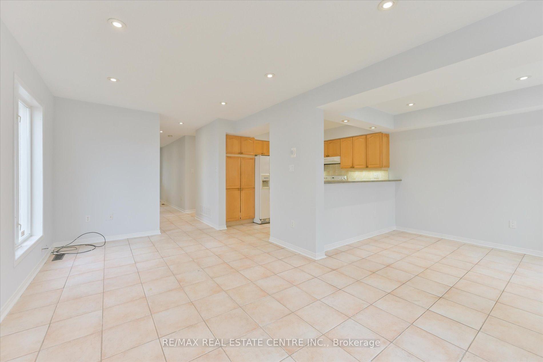 Photo 7 of 602 Amaretto Avenue, Pickering, Amberlea — HOMEH