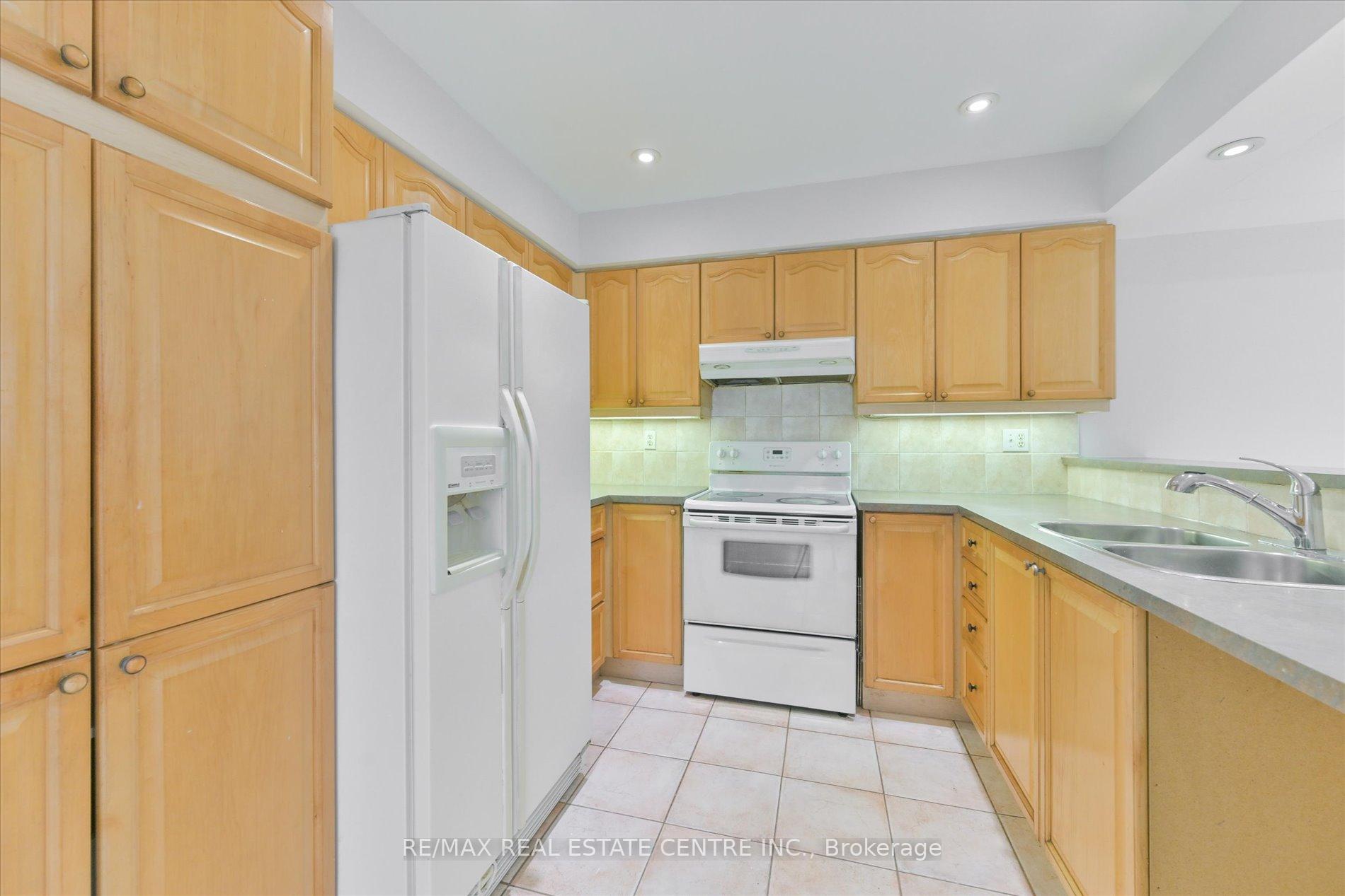 Photo 11 of 602 Amaretto Avenue, Pickering, Amberlea — HOMEH