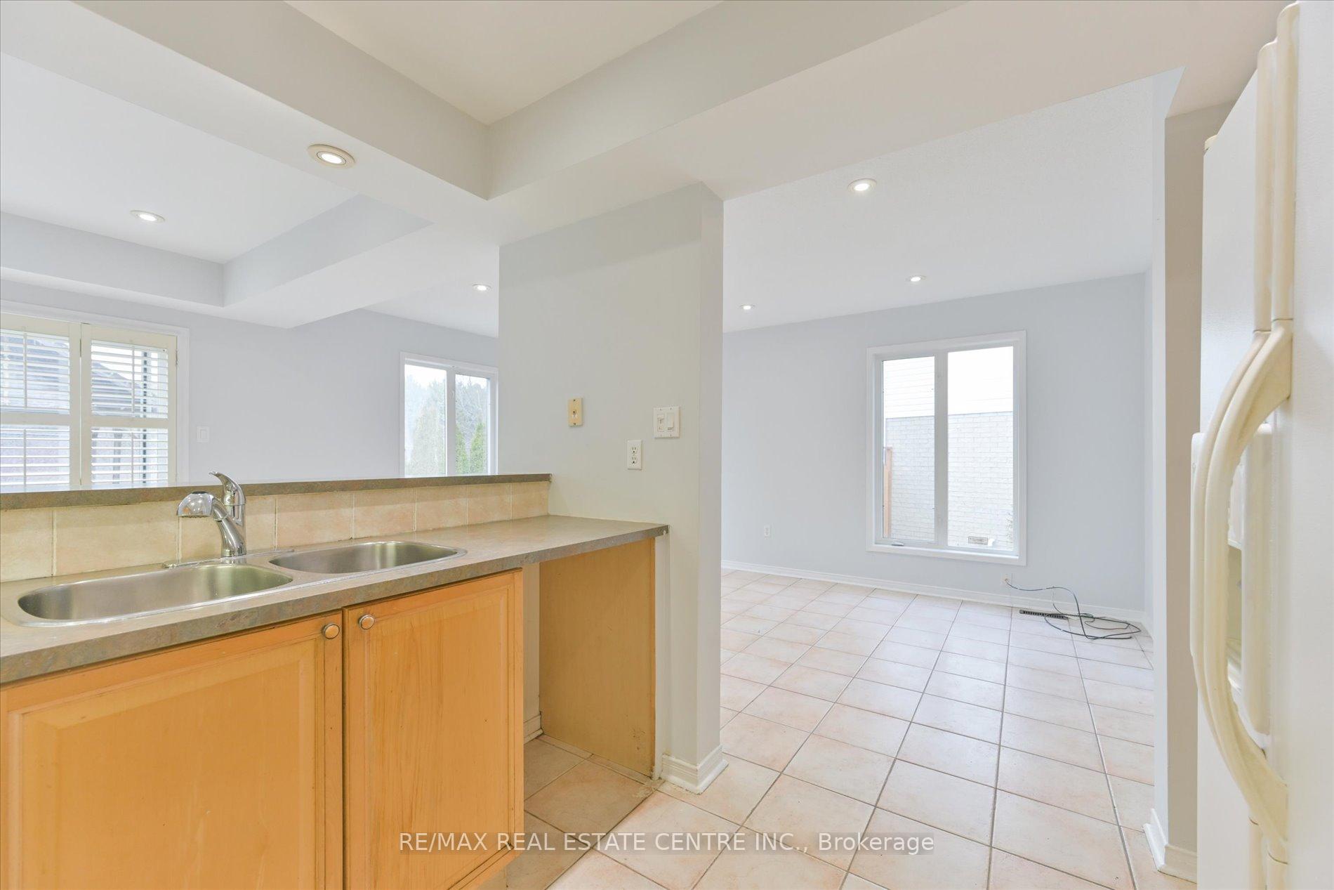 Photo 12 of 602 Amaretto Avenue, Pickering, Amberlea — HOMEH