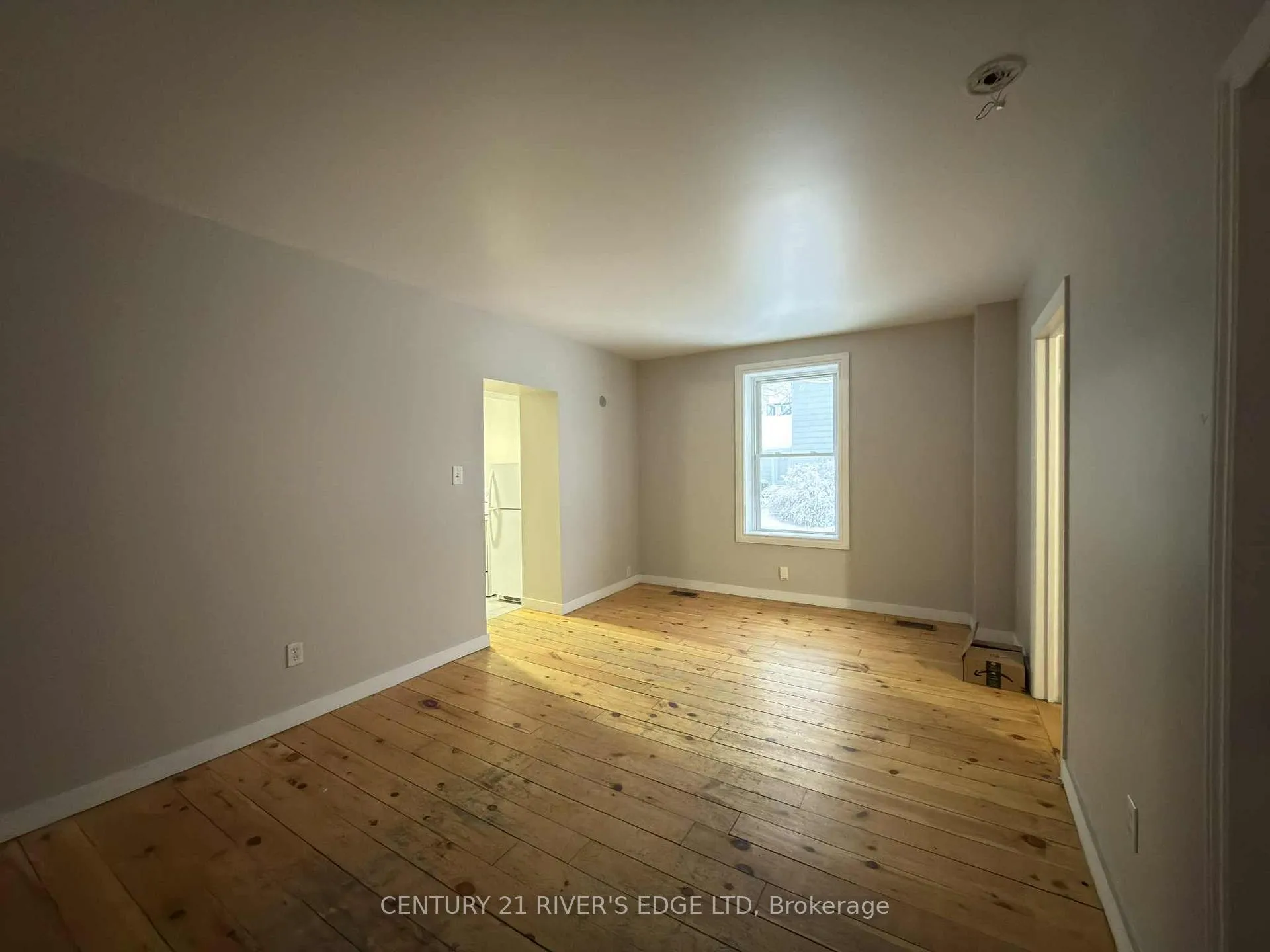 Photo 3 of 12 Pearl Street E, Brockville — HOMEH