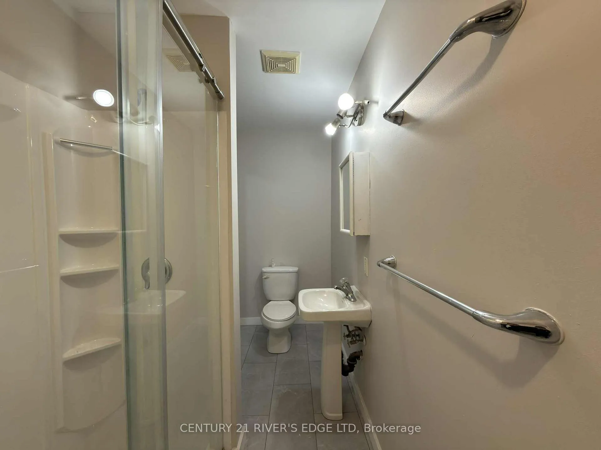 Photo 11 of 12 Pearl Street E, Brockville — HOMEH