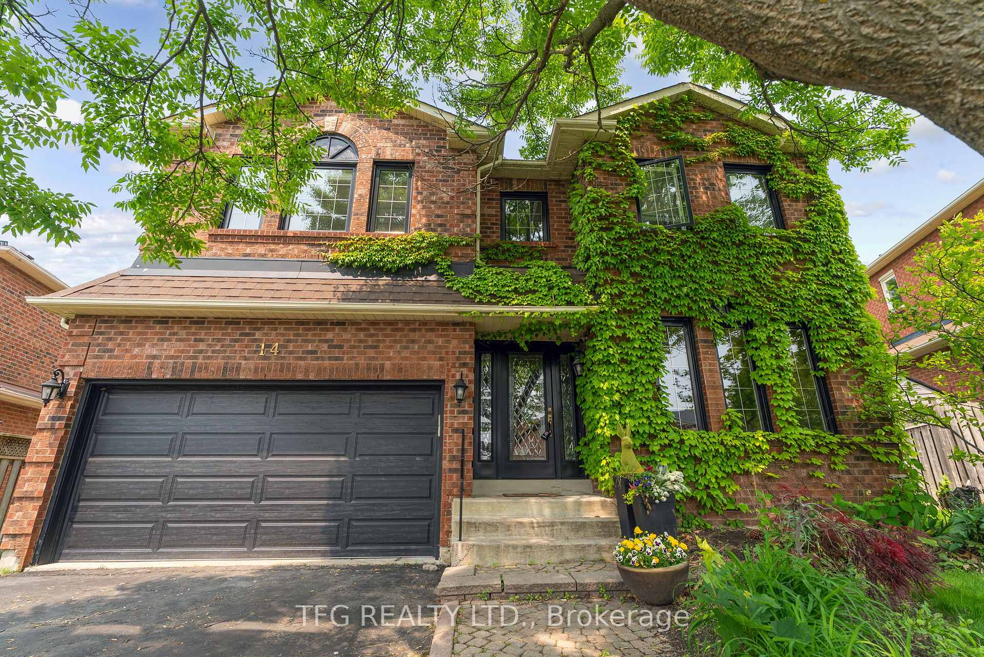 Front of 14 Lismer Drive