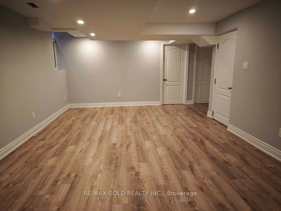 Photo 16 of 21 Savita Road, Brampton, Fletcher's Meadow — HOMEH