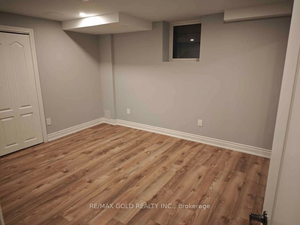 Photo 17 of 21 Savita Road, Brampton, Fletcher's Meadow — HOMEH