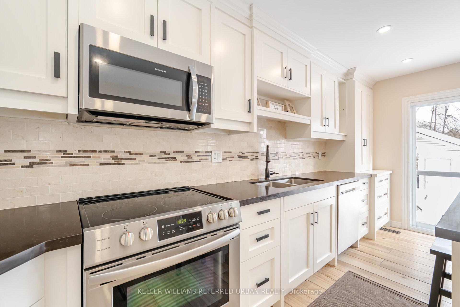 Photo 3 of 1839 Valleyview Drive, Pickering, Highbush — HOMEH