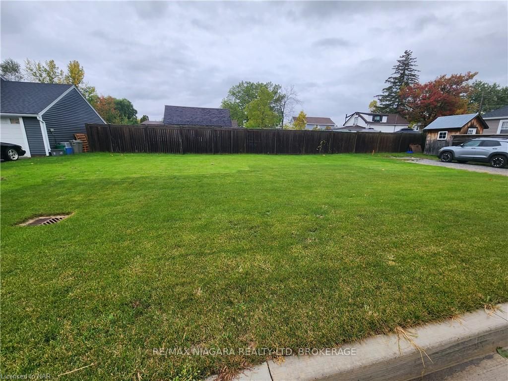Photo 4 of 45 Thorold Road, Welland, Prince Charles — HOMEH