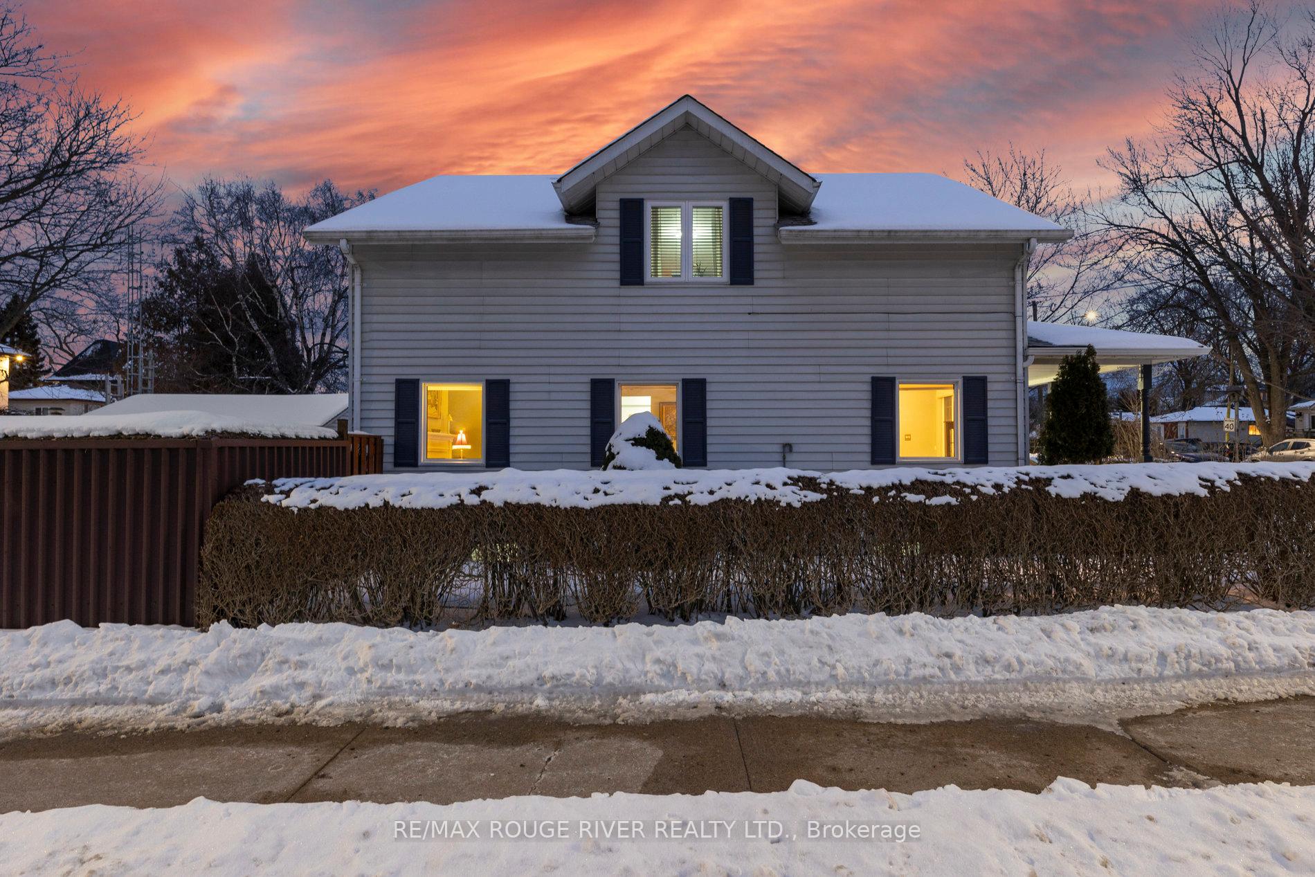 Photo 3 of 721 Victory Drive, Pickering, West Shore — HOMEH