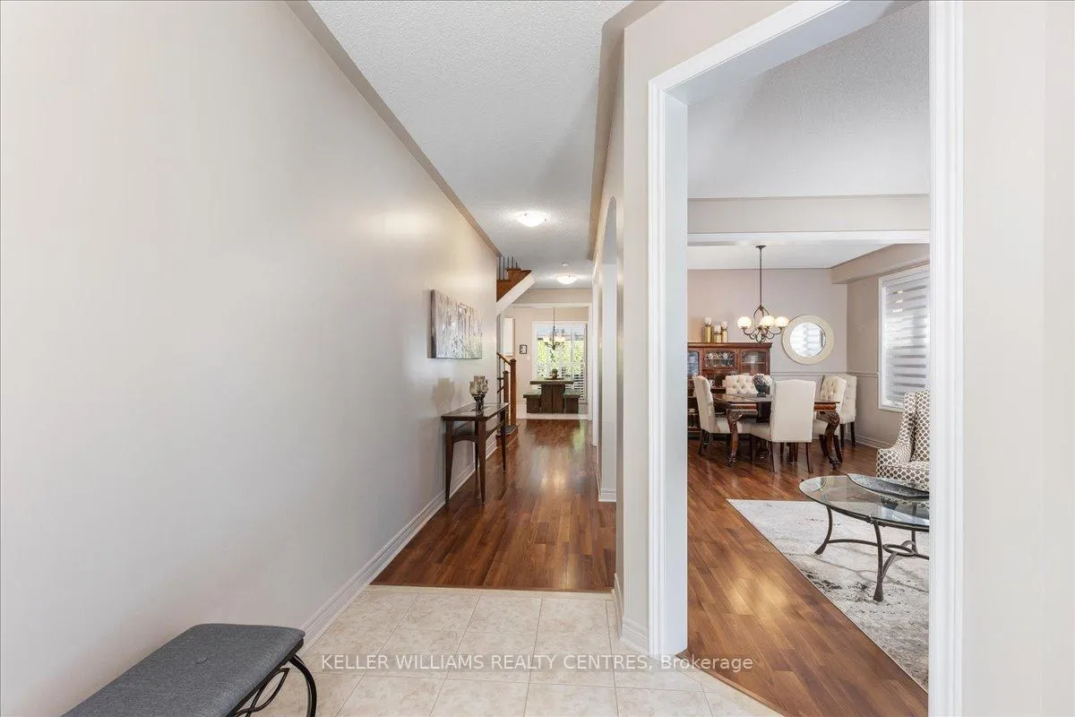 Photo 8 of 47 Ames Crescent, Aurora, Bayview Northeast — HOMEH