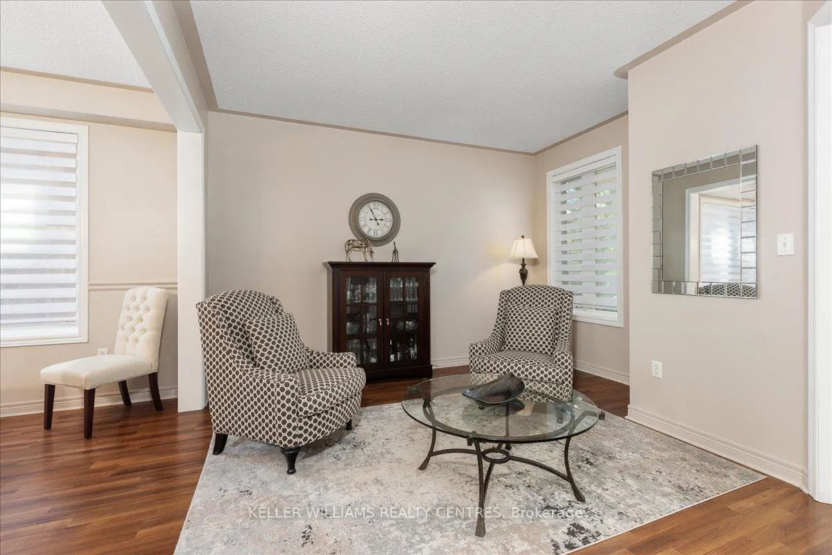 Photo 10 of 47 Ames Crescent, Aurora, Bayview Northeast — HOMEH