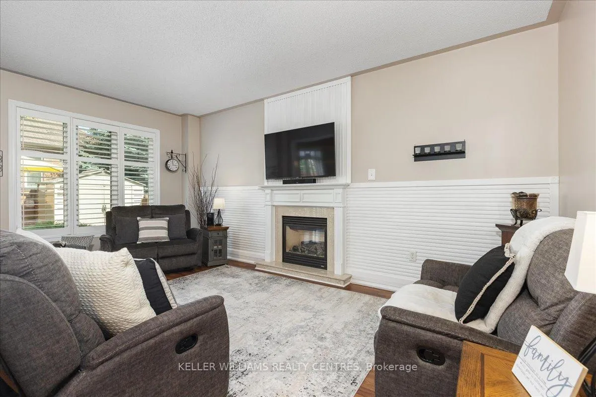 Photo 13 of 47 Ames Crescent, Aurora, Bayview Northeast — HOMEH