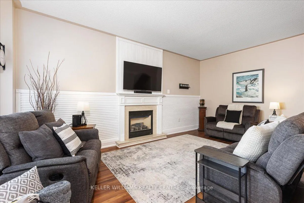 Photo 14 of 47 Ames Crescent, Aurora, Bayview Northeast — HOMEH