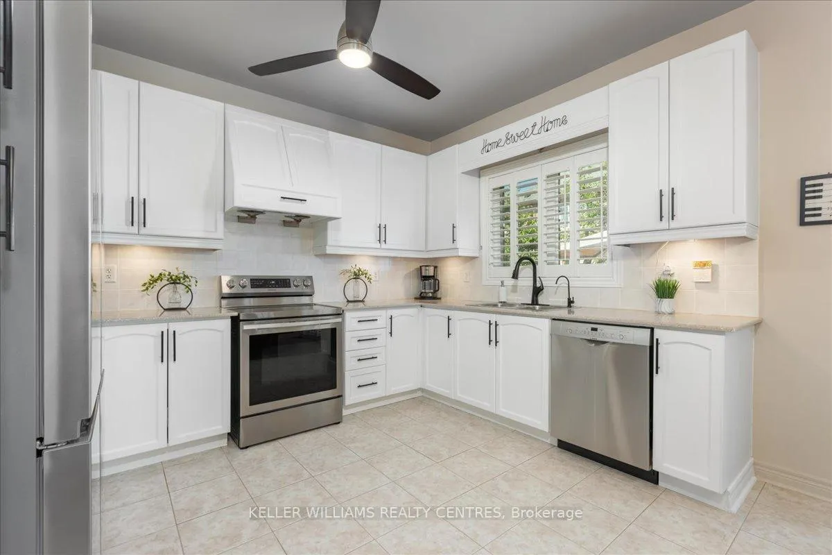 Photo 17 of 47 Ames Crescent, Aurora, Bayview Northeast — HOMEH