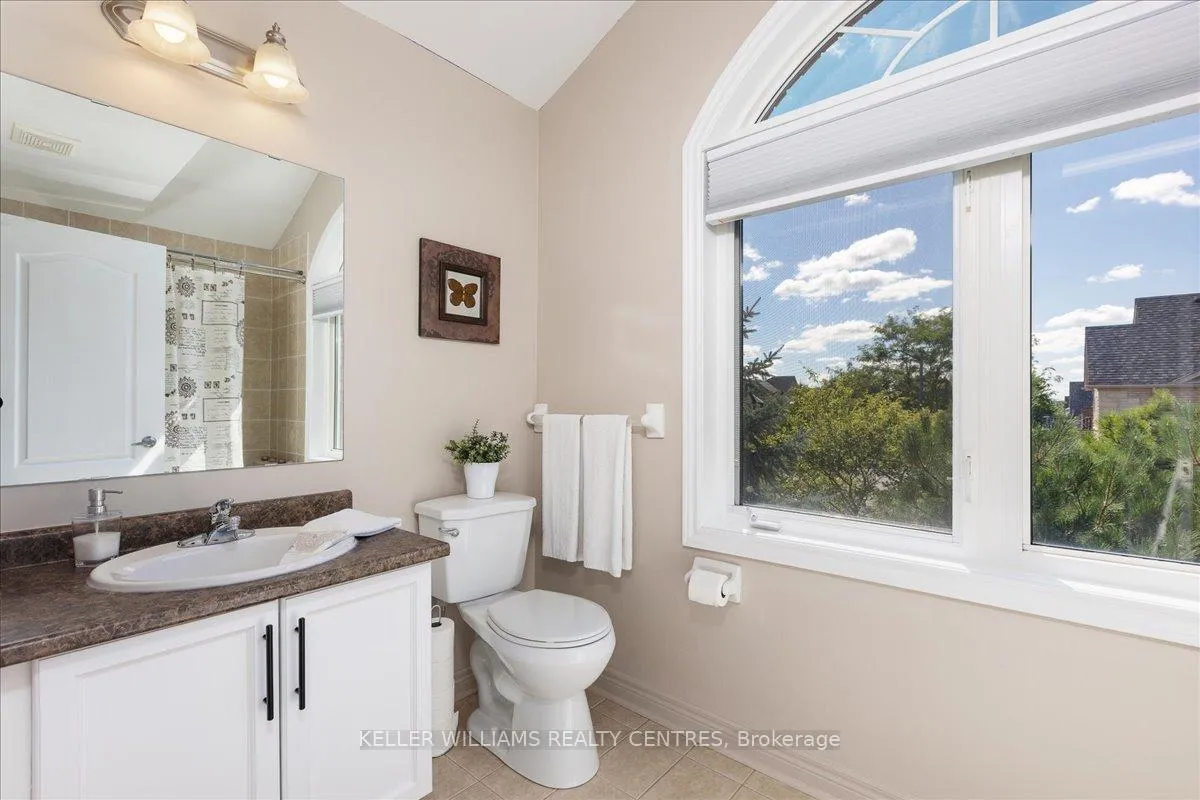Photo 27 of 47 Ames Crescent, Aurora, Bayview Northeast — HOMEH