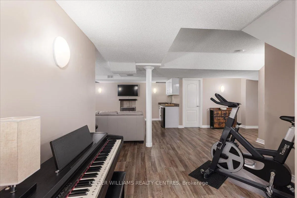 Photo 32 of 47 Ames Crescent, Aurora, Bayview Northeast — HOMEH